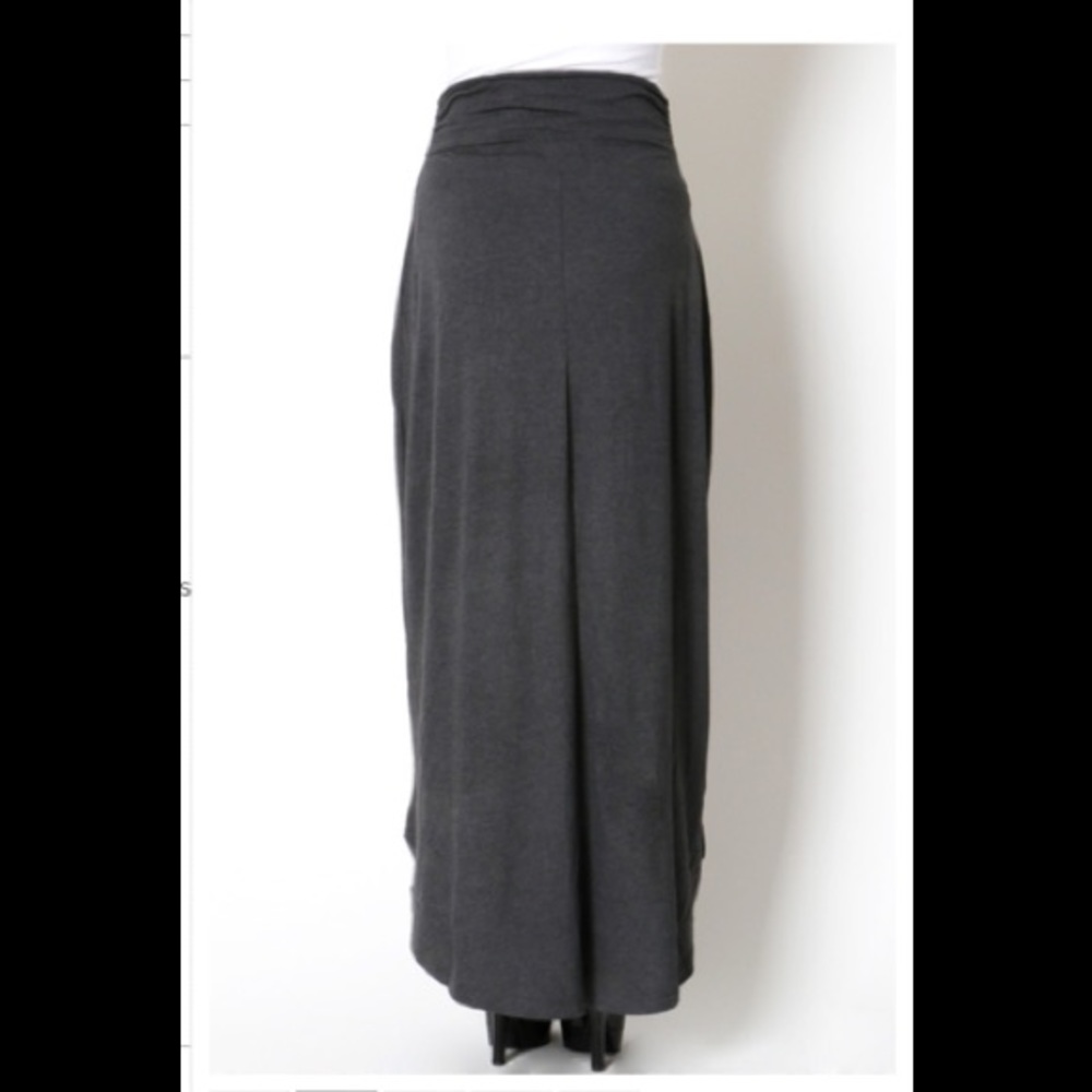 BLACK New Med Hi-Low Skirt - Picture 4 of 4